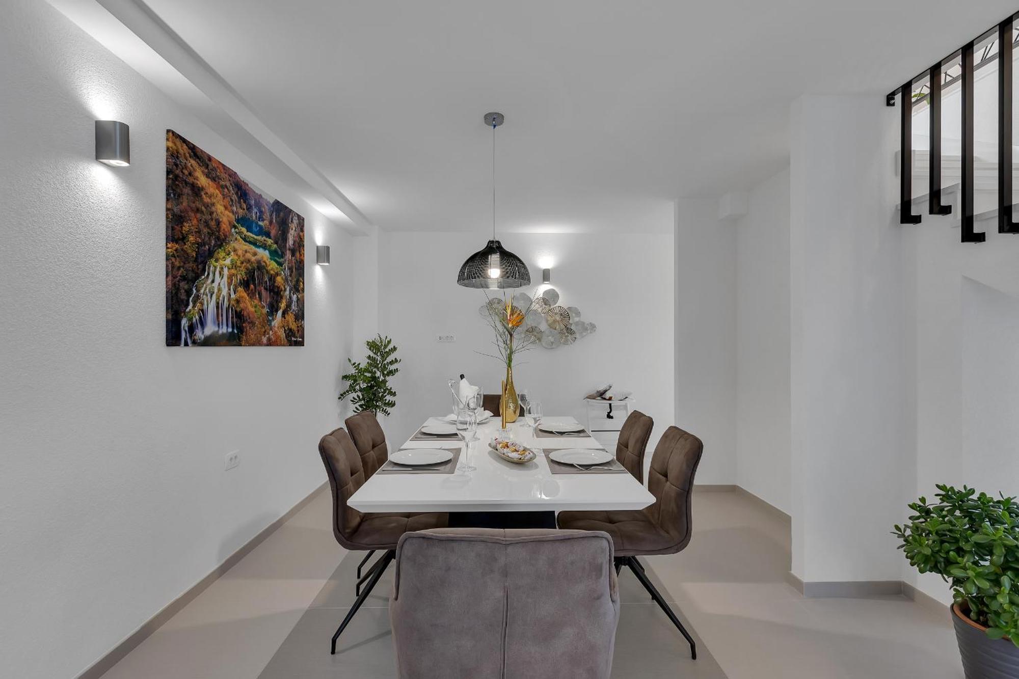 Golden Horizon Retreat Apartment พอดโกรา ภายนอก รูปภาพ