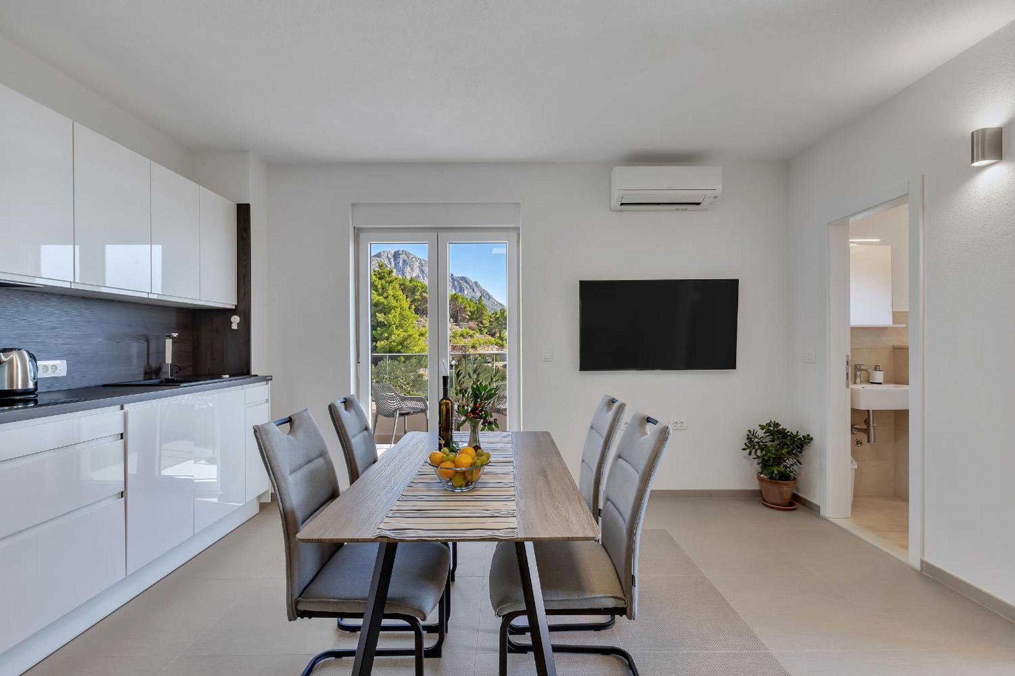 Golden Horizon Retreat Apartment พอดโกรา ภายนอก รูปภาพ